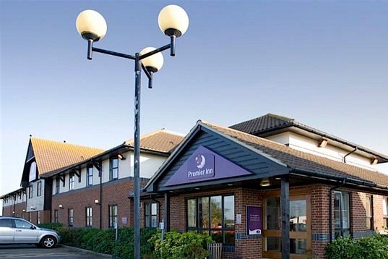Premier Inn 滨海克拉克顿 外观 照片